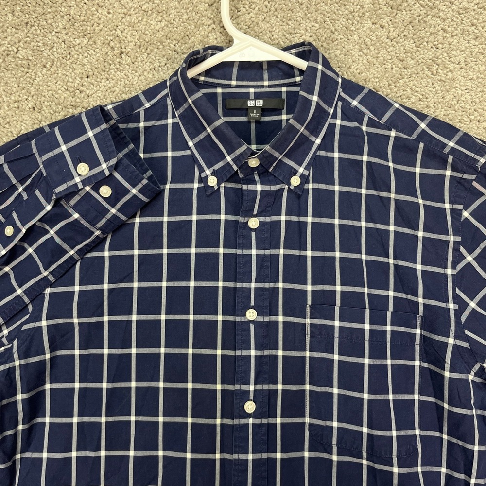 UNIQLO Men's Navy Blue White Plaid Button Down‎ Shirt Casual Long Sleeve Size S